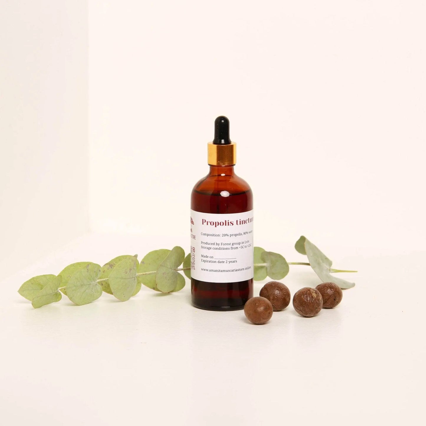 Tintura de própolis de abelha.