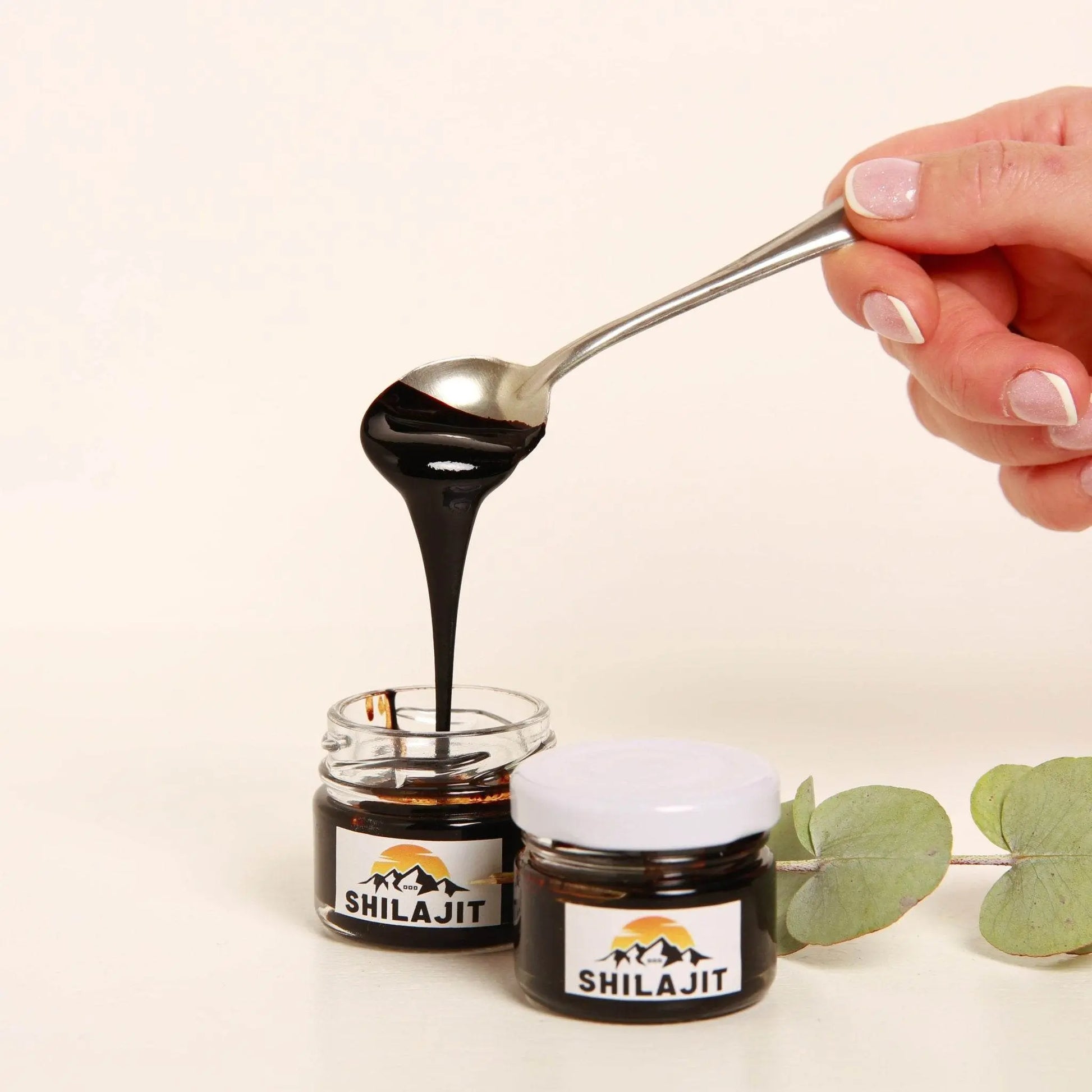 シラジット樹脂。